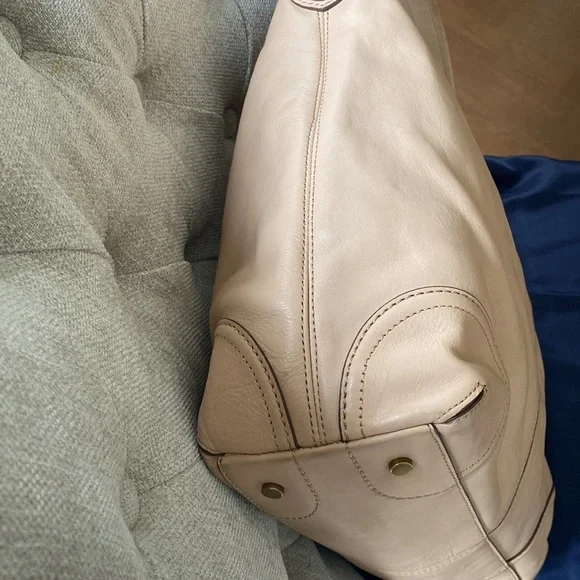 🌾Cole Haan Shoulder Bag🌾 - Picture 4 of 9